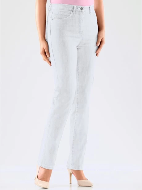 Jean Avec Broderie Sur Les Poches Arrière 1 Jean Avec Broderie Sur Les Poches Arrière